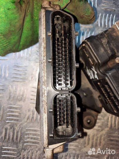 Блок управления двигателем Audi A4 B6 2000