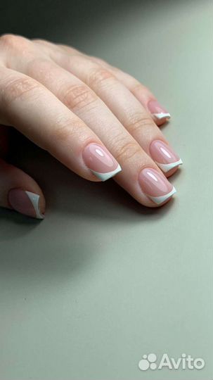 Маникюр, педикюр, наращивание ногтей