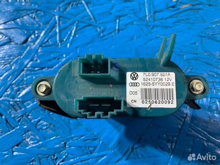 Резистор печки Audi Q7 4LB 4.2 BAR