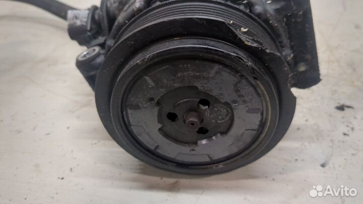 Компрессор кондиционера Mercedes C W203, 2005