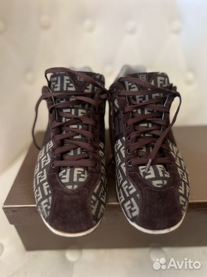 Кроссовки Fendi