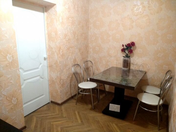 2-к. квартира, 47 м², 2/4 эт.