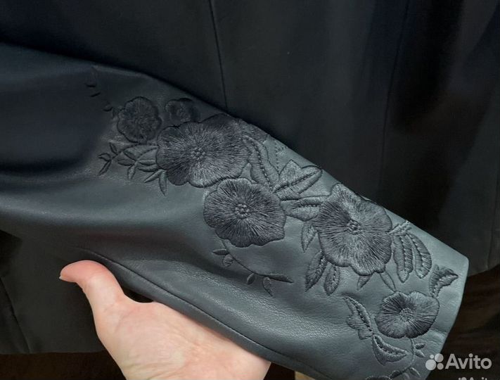 Куртка кожаная женская massimo dutti p M