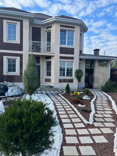 Дом 170 м² на участке 4 сот.