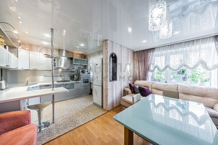 3-к. квартира, 125 м², 3/10 эт.