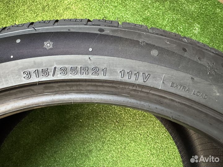 Tourador Winter Pro TSU1 275/40 R21 107V
