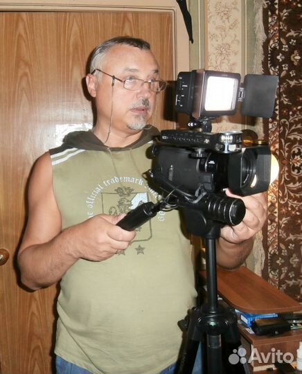 Видеооператор-многостаночник. Фотограф - репортёр