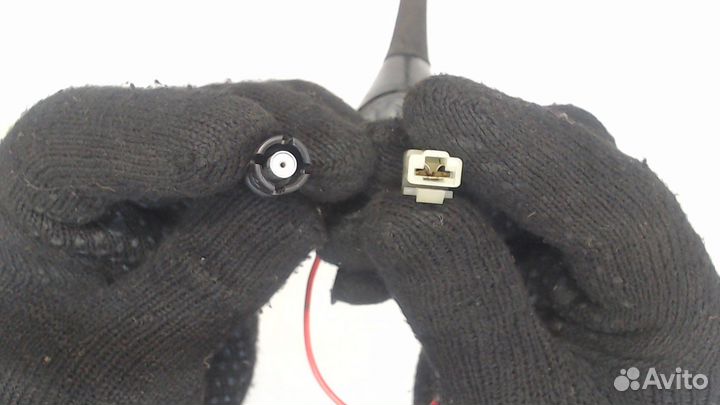 Антенна Mitsubishi Carisma, 2003