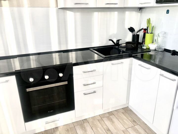 2-к. квартира, 65 м², 4/8 эт.