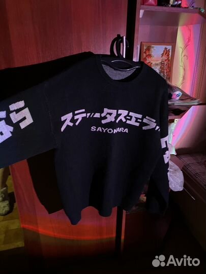 Свитер женский