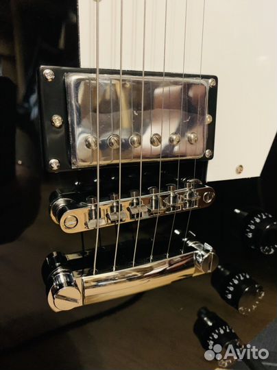 Электрогитара Explorer + Комбик (комплект)