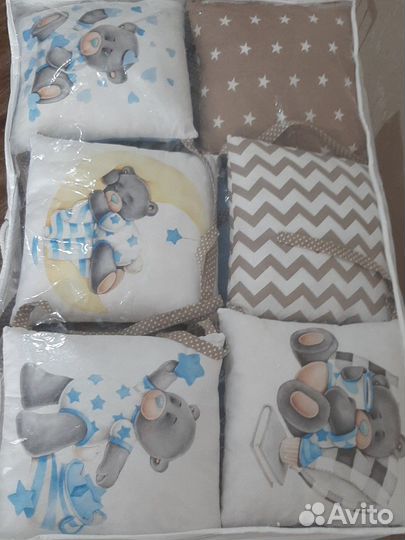 Бортики в детскую кроватку с одеялом