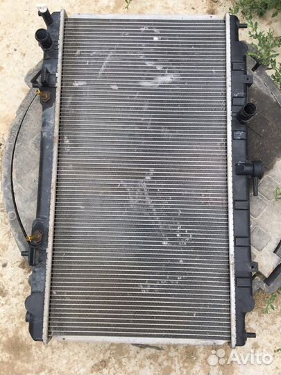 Радиатор на nissan sunny BF15