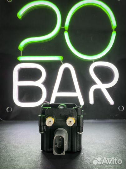 Блок клапанов пневмоподвески BMW 5 Touring F11