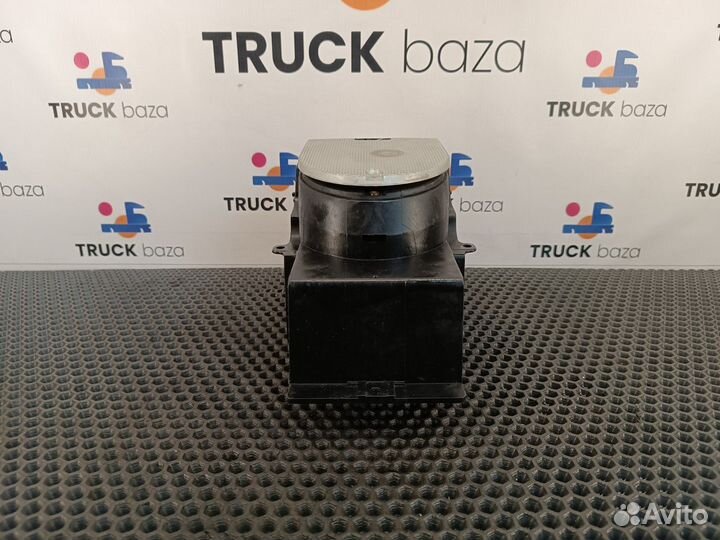 81252016251 Плафон салонный Man TGA