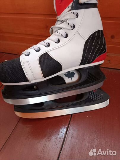 Коньки хоккейные