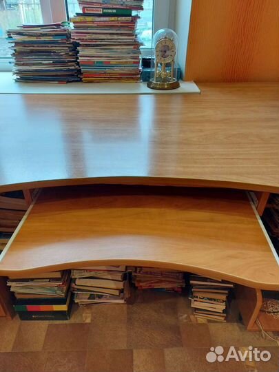 Компьютерный стол