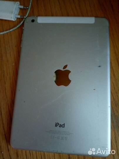 Продам iPad mini на запчасти