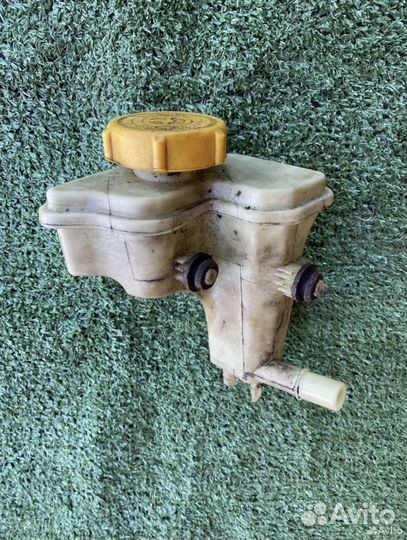 Бачок гидроусилителя для Ford Fusion 2002-2012