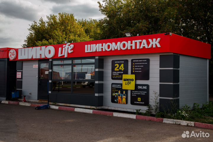 Шиномонтажники - съемустановщики колес