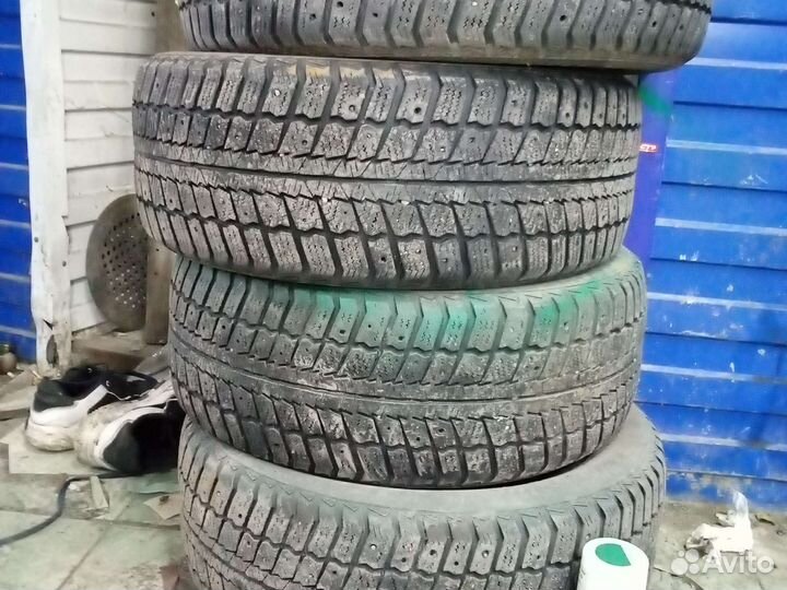 Matador MP 50 Sibir Ice 215/55 R16
