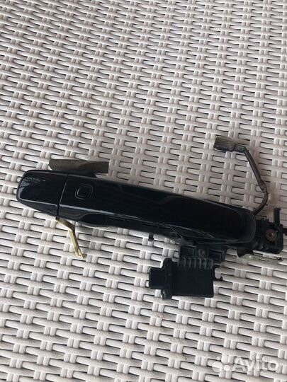 Задняя правая внешняя ручка двери land cruiser 200