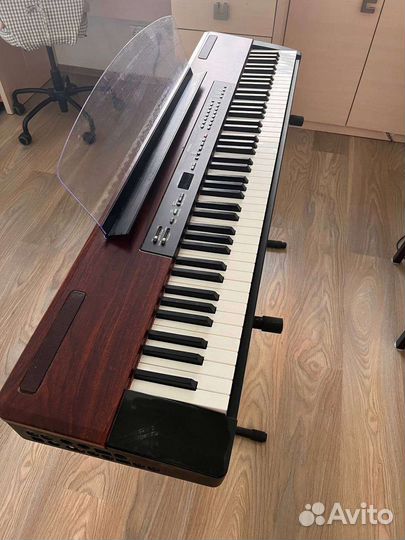 Yamaha electronic piano p-120