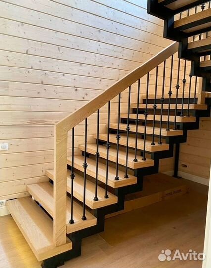 Лестница на металлокаркасе. Изготовление/Монтаж