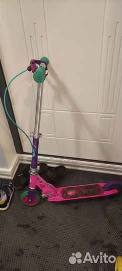 Самокат детский двухколесный с ручным тормозом