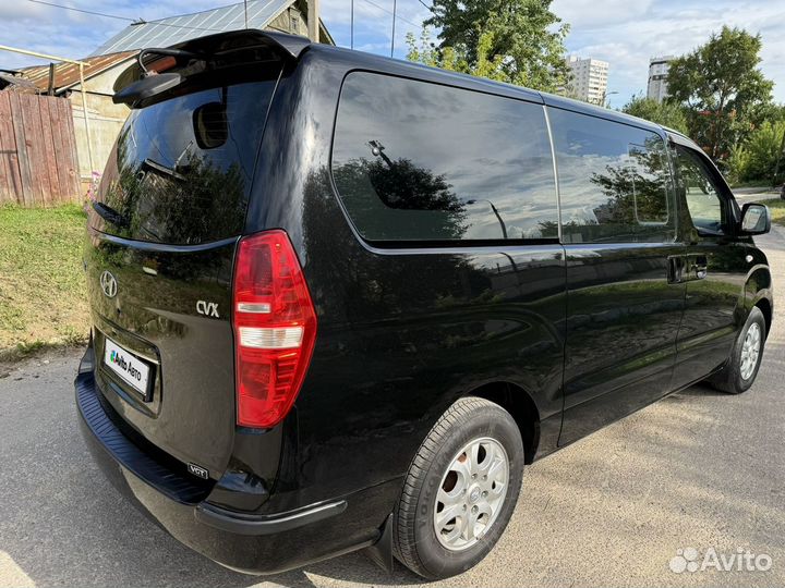 Hyundai Grand Starex 2.5 AT, 2011, 140 000 км