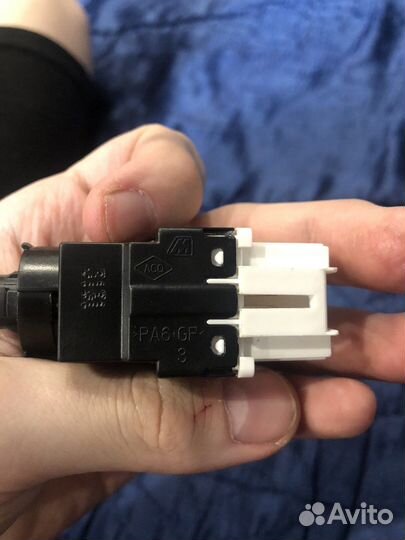 Датчик педали тормоза renault