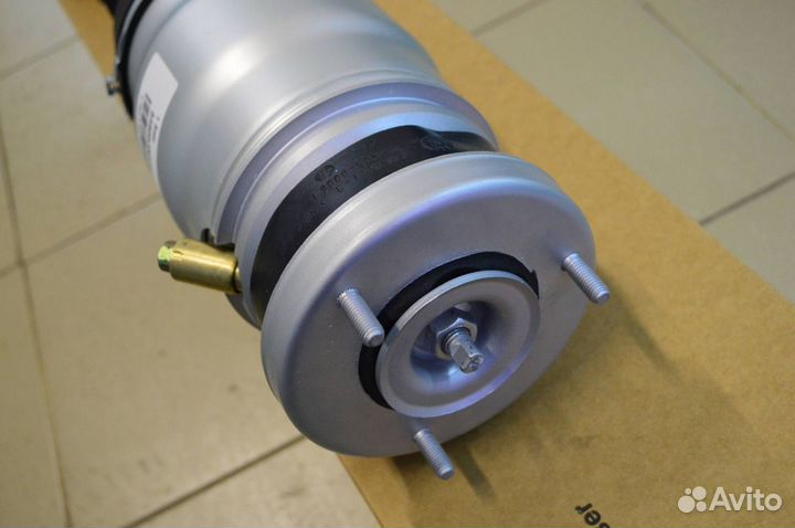 Пневмостойка передняя левая Hyundai Equus 2009