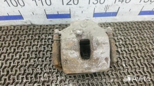 Суппорт тормозной передний правый mercedes benz C