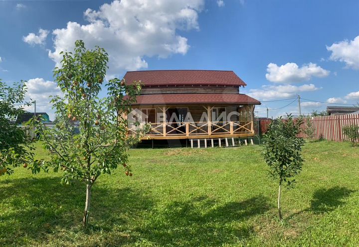 Дом 100 м² на участке 10,7 сот.