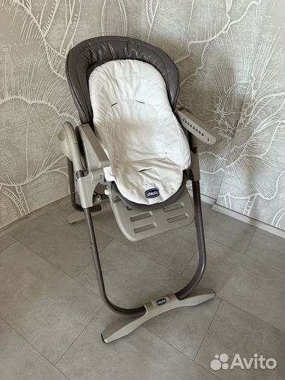 Стульчик Chicco polly magic