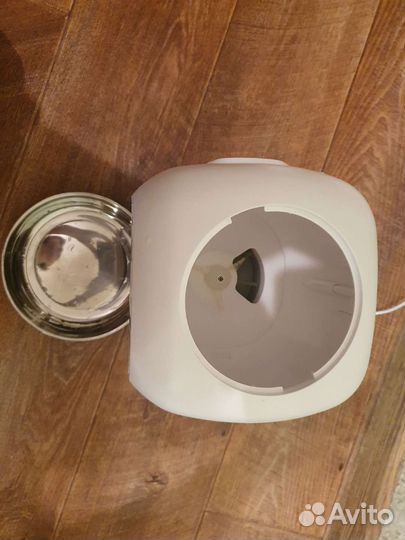 Автоматическая кормушка для собак