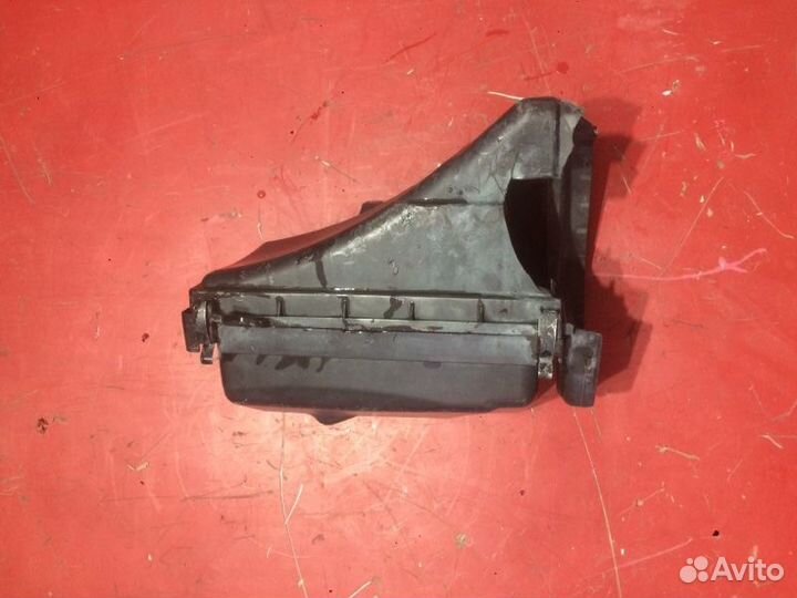 Корпус воздушного фильтра Nissan Murano Z50 VQ35DE