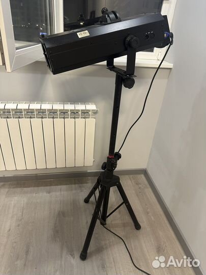 Прожектор Chauvet DJ LED Followspot 75ST DMX