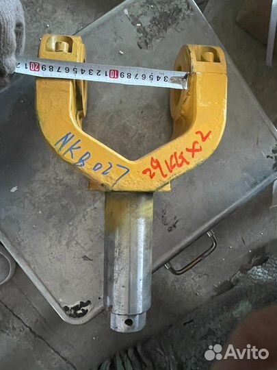 Кронштейн крепления гидроцилиндра (вилка) PY180G.1