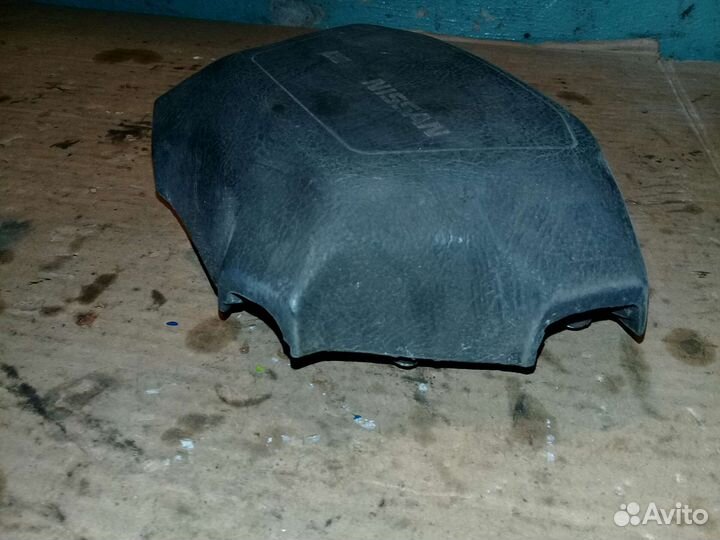 Заглушка в руль Nissan Terrano 1