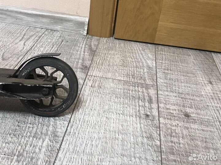 Трюковой самокат tech team comrade