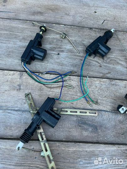 Актуатор замка двери Kia Rio 1 1.5 2001