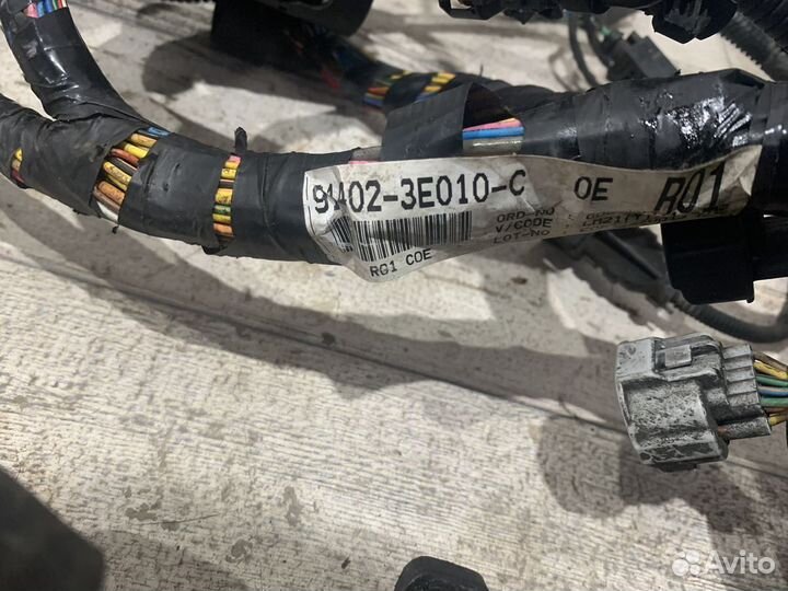Проводка подкапотная 914023E010 Sorento 02-09г
