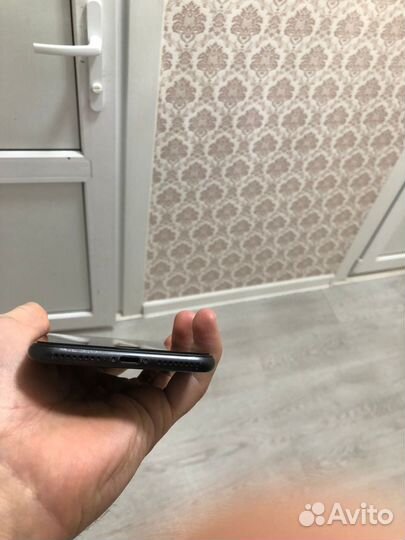 iPhone 8 Plus, 64 ГБ