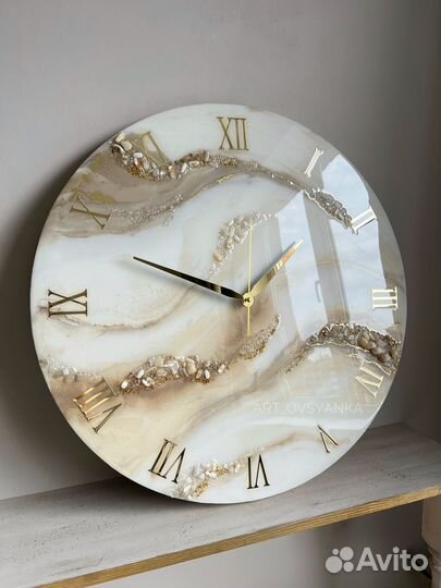 Часы настенные из эпоксидной смолы