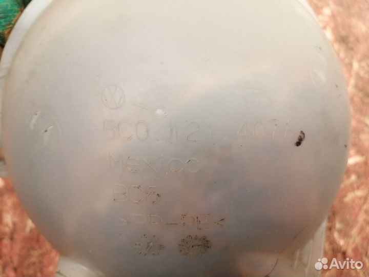 Расширительный бачок VW Passat B7 2010-2015