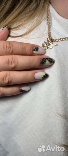 Маникюр/педикюр