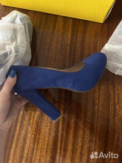 Туфли на каблуках