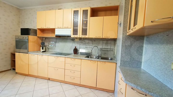 2-к. квартира, 75 м², 2/10 эт.