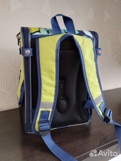 Ранец школьный новый